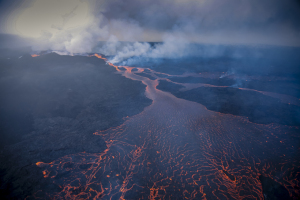 http://www.mbl.is/frettir/innlent/2014/11/05/eldgosid_a_vef_national_geographic/